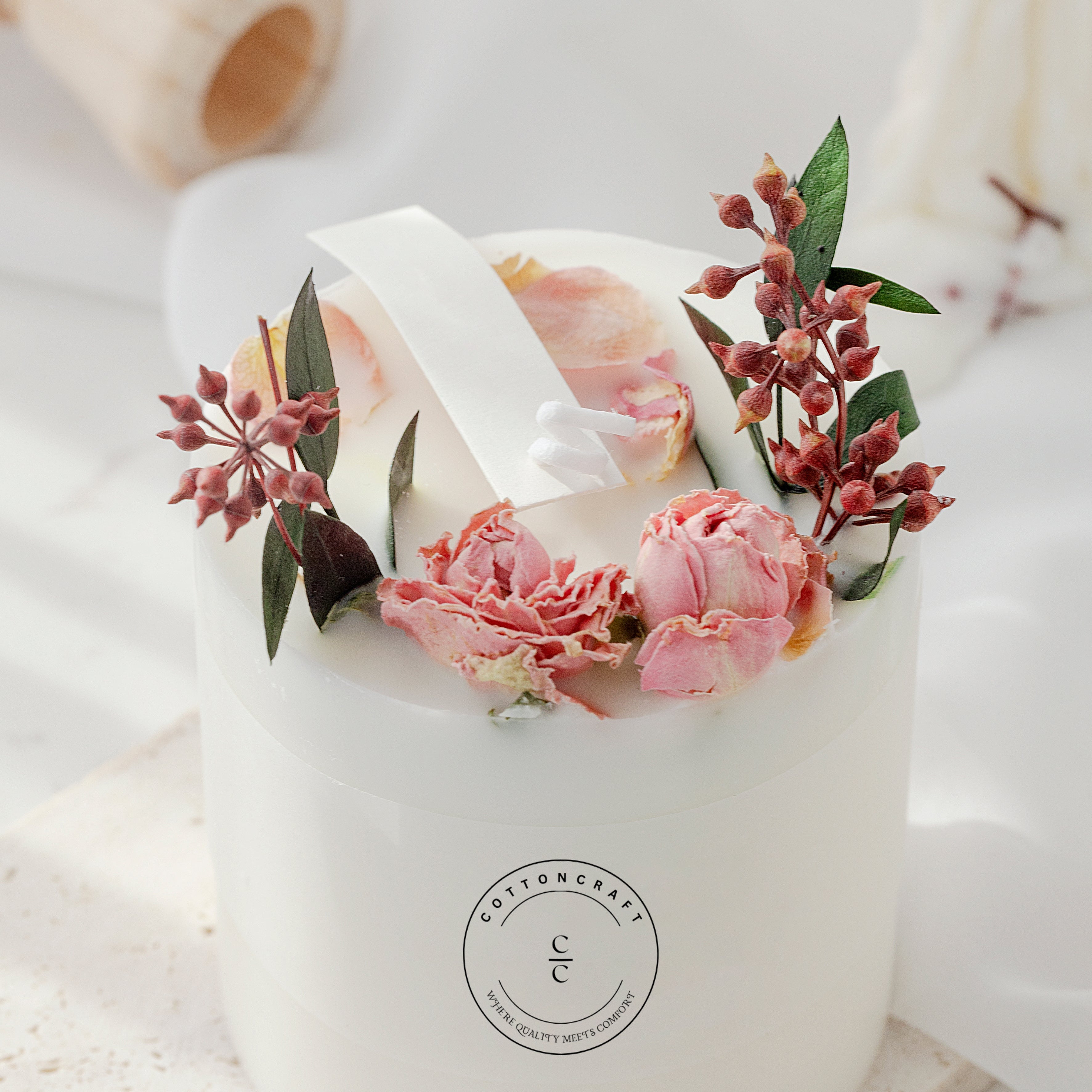 Luxury Soy Wax Aromatherapy Candle – Natural Floral & Fruity Scents