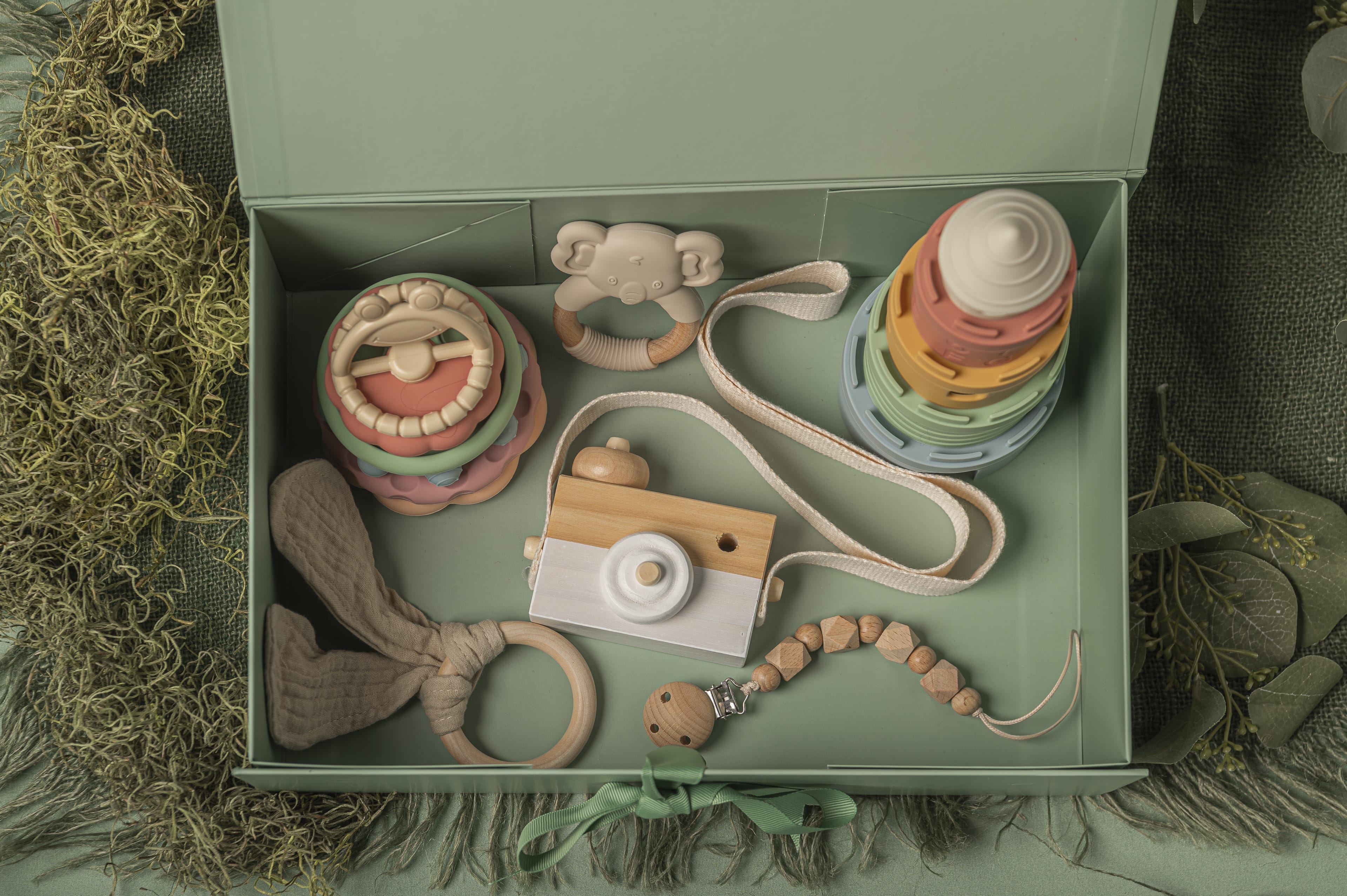 Cotton Craft Baby Toy Little Lens Wooden Baby Toy Camera Personalized and custom baby gifts