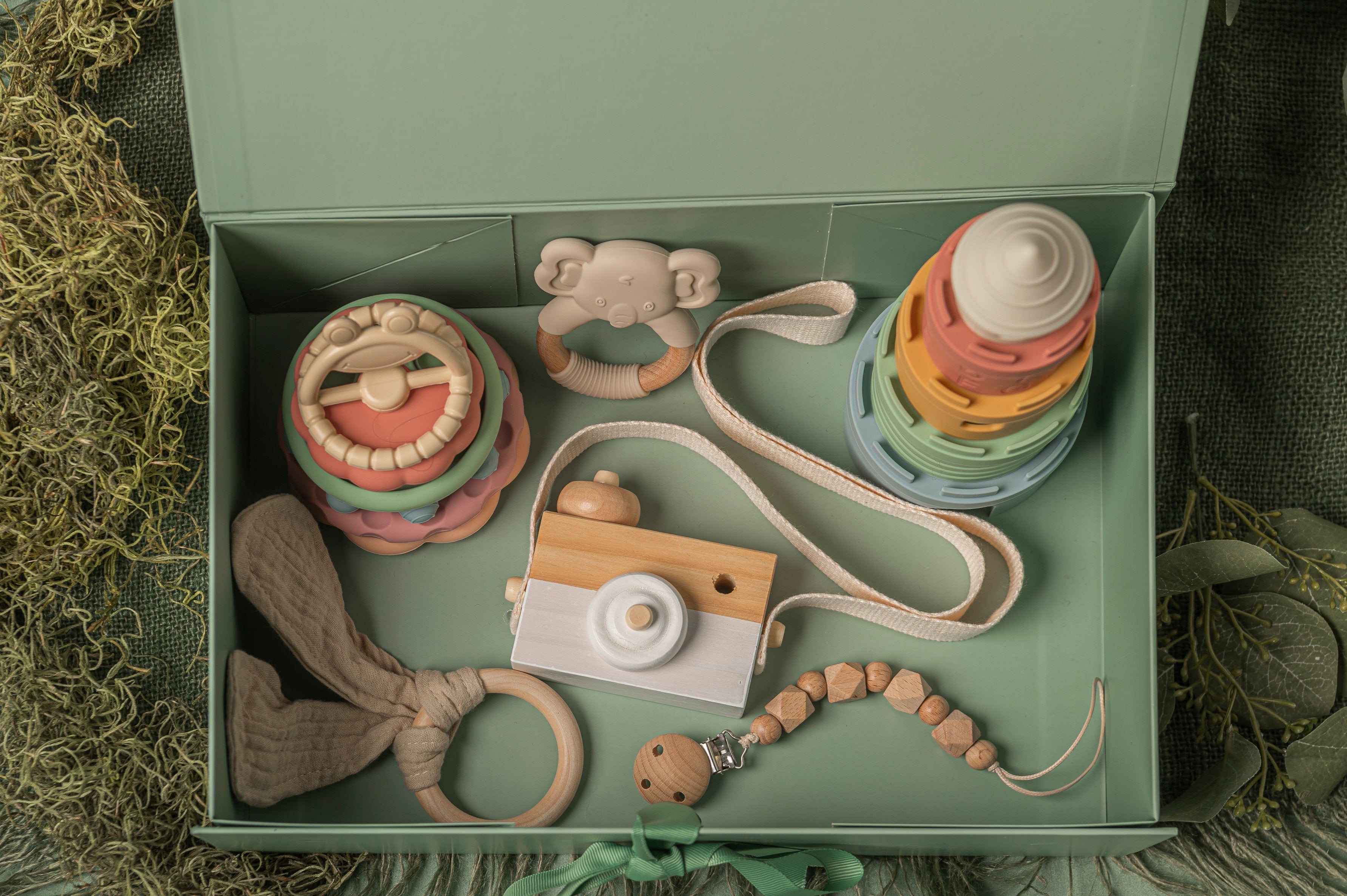 Luxe Eco Explorer Toys Gift Set (0-2 Years)