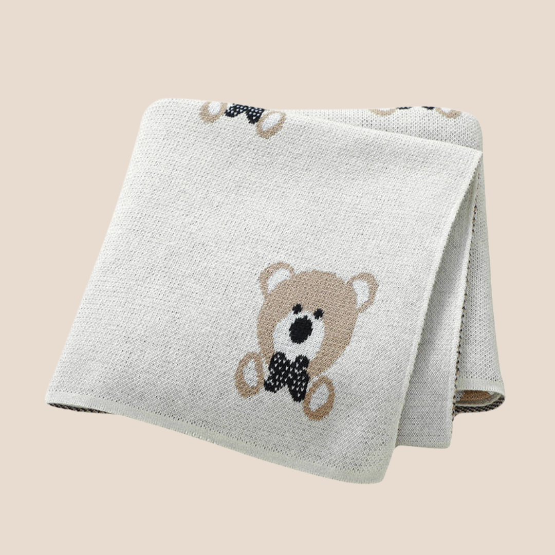 Teddy bear knit baby blanket for neutral nursery