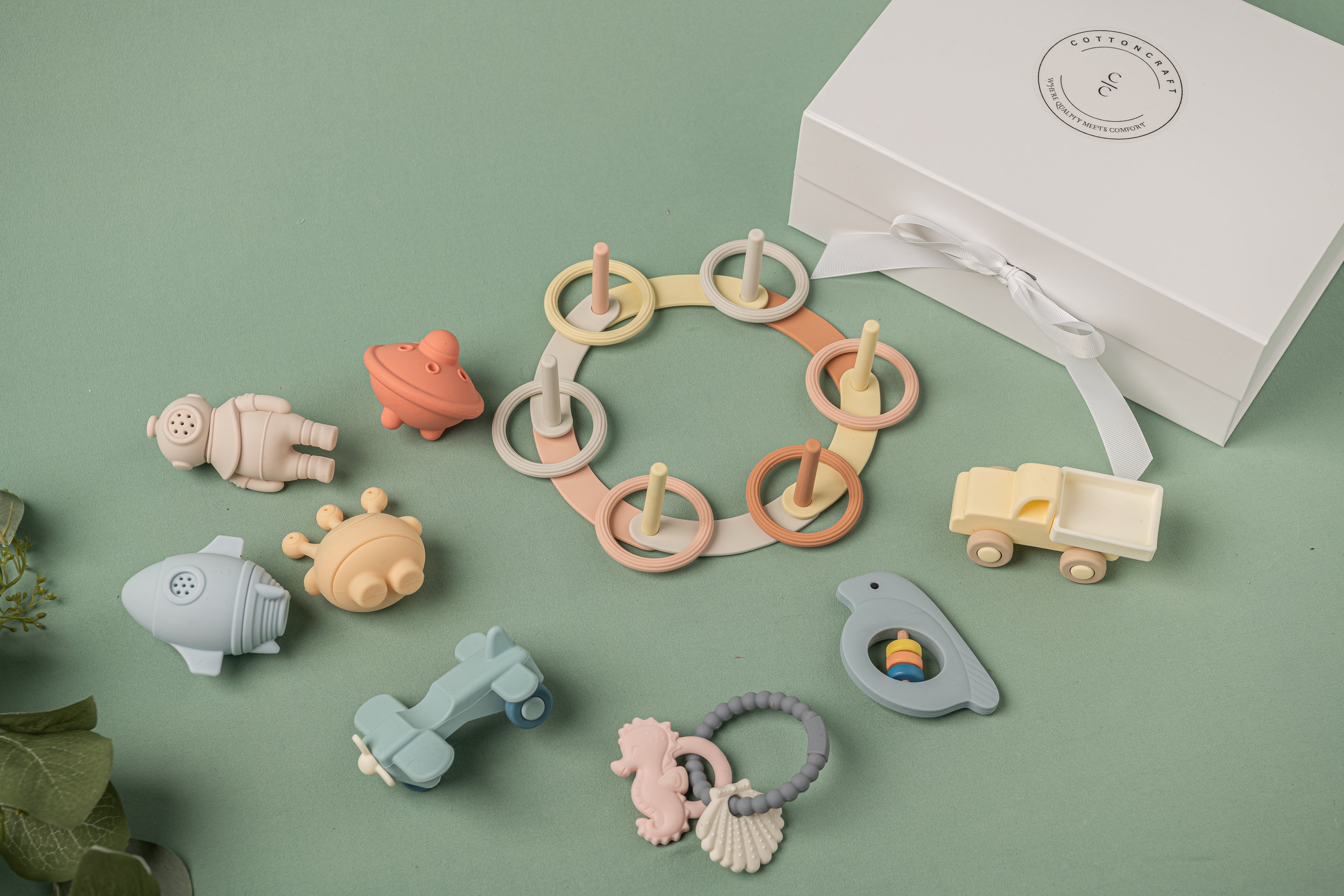 Luxe Play & Discover Baby Toys Gift Set